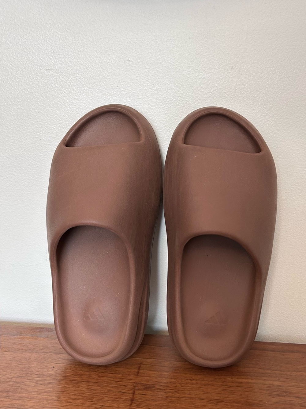 Adidas YEEZY Puffy Slides Brown
